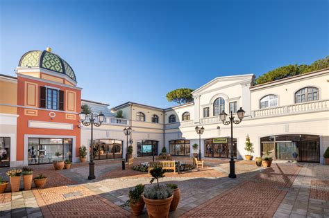 fendi outlet la reggia|la reggia designer outlet.